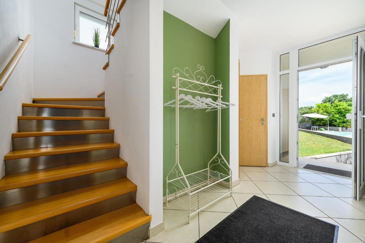 Villa Elisa Kaštelir Eksteriør billede